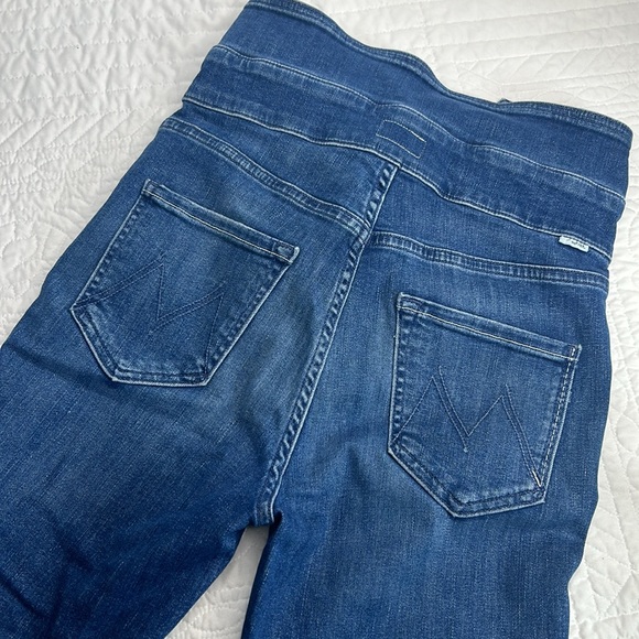 MOTHER •27• The Triple Stack Looker in Wish On A Star Jeans - Picture 5 of 13